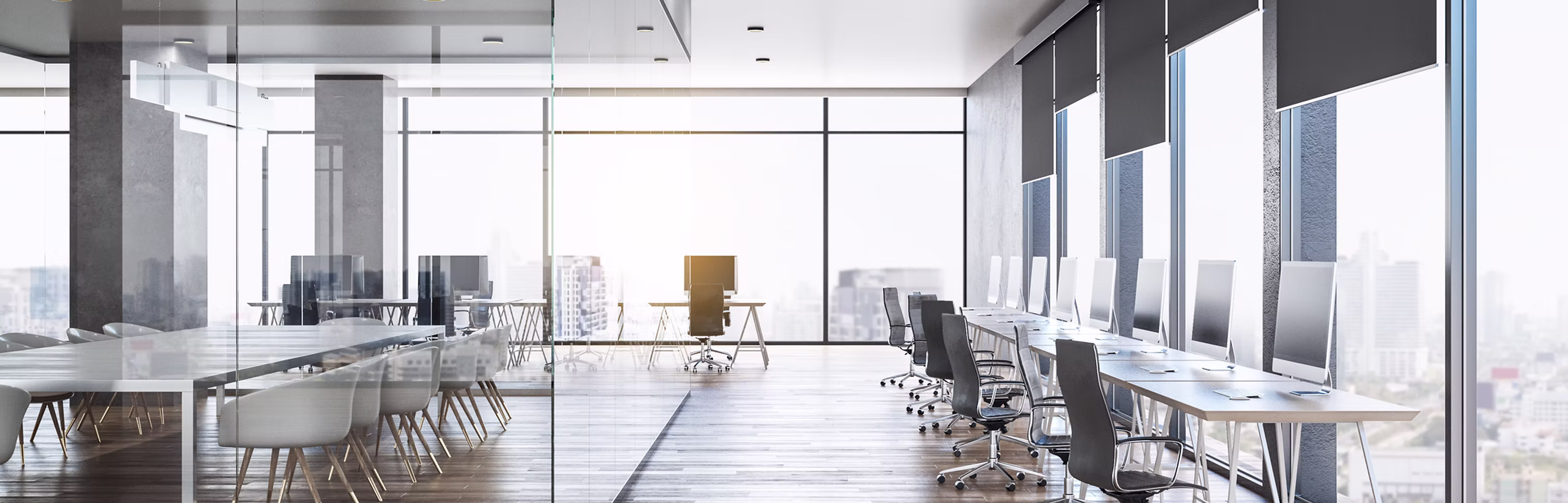 Escritório corporativo com vista para a cidade